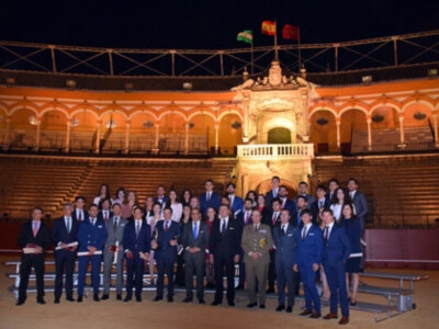 La Maestranza de Caballería entrego los premios Universitario y los trofeos taurinos.