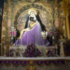 Imagen inédita del altar provisional de la Hermandad de la Soledad en la Parroquia de Alcalá del Río.