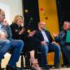 La presentación del libro Anónimos Infinitos de Marina Bernal hizo que se viviera en Chipiona una noche de emociones y sorpresas