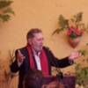 Pepe Pinto pregona a las Cruces de Mayo en Chipiona evocando los patios de su niñez