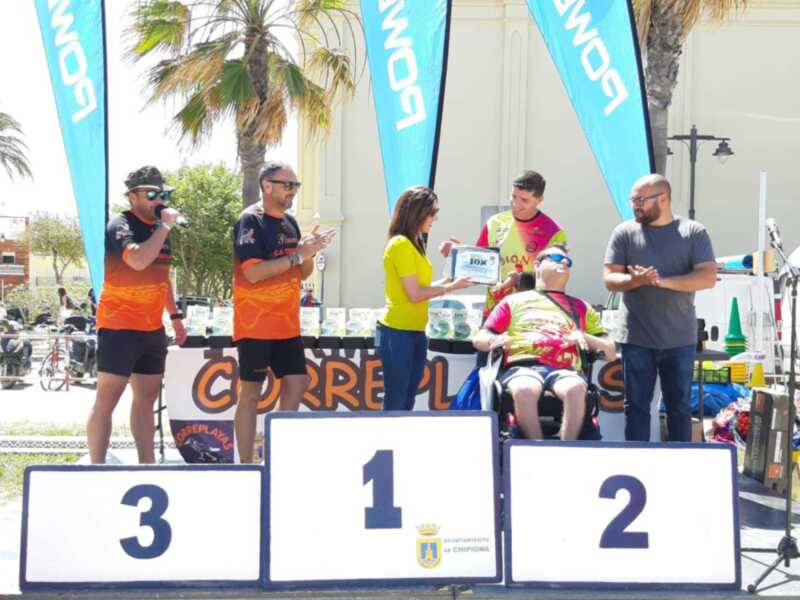 Doblete chipionero en los 10 kilómetros Correplayas con Eva Mellado y Fran Caraballo que fue ganador absoluto incontestable