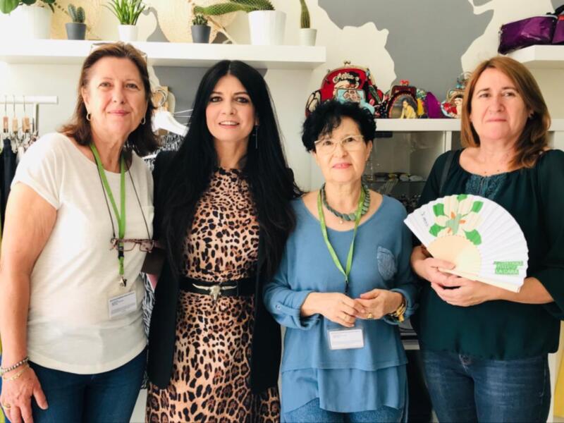 La tienda de moda Kokoro abre este fin de semana un mercadillo solidario a beneficio de la asociación local contra el cáncer de Chipiona