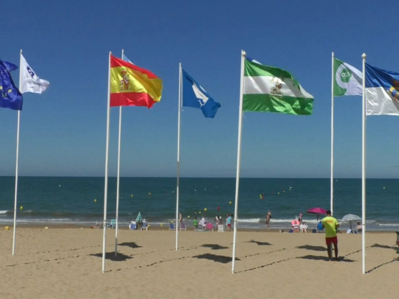 El Servicio Andaluz de Salud califica como excelentes las aguas de baño de las playas de Chipiona