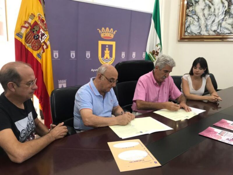 Ayuntamiento y Juventudes Musicales firman el convenio que hace posible el Festival de Música Ciudad de Chipiona