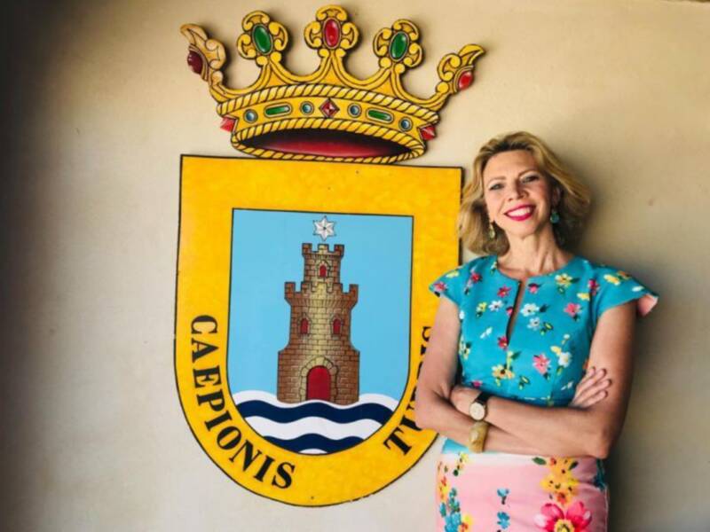 La periodista Marina Bernal presentará en la Semana Cultural de Rocío Jurado un libro sobre la universal artista