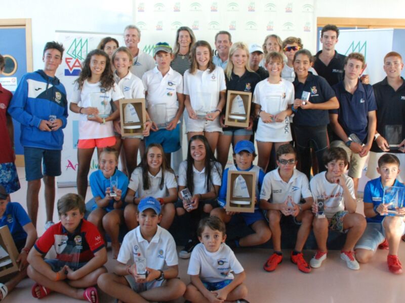 La flota del Club Náutico Sevilla brilla en el Trofeo de la Hispanidad