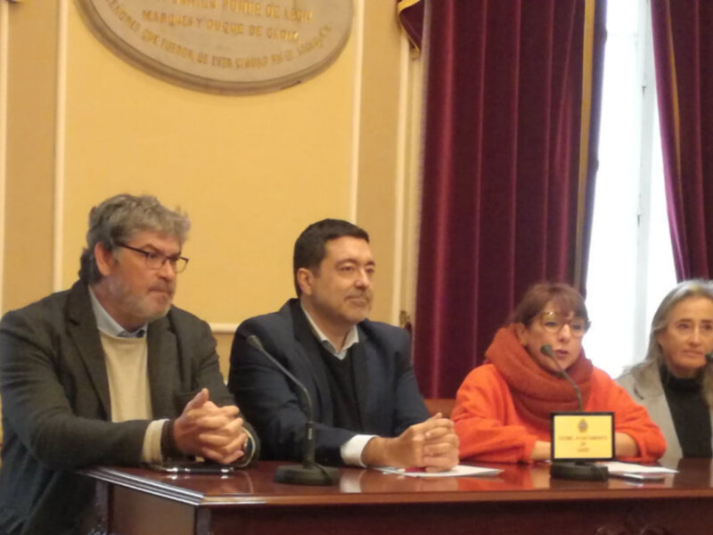 Canal Sur y Onda Cádiz presentan el acuerdo para la retransmisión del Concurso del Falla en Televisión