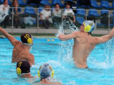 El Club Waterpolo Sevilla refrenda liderato y candidatura al ascenso