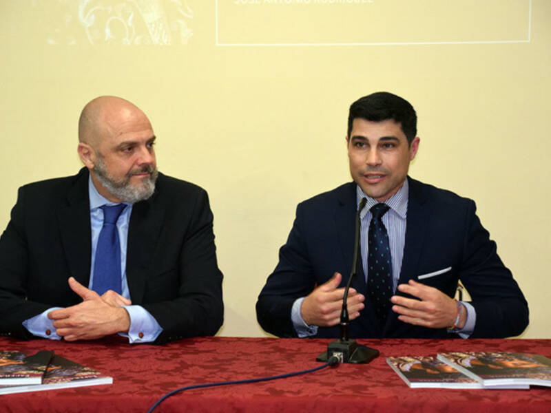 Apertura del curso cofrade y presentación del anuario 2019 en la Hermandad de la Esperanza de Triana.
