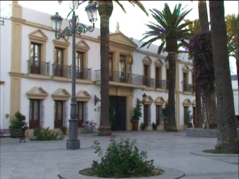 El Pleno del Ayuntamiento de Chipiona ha aprobado hoy la realización de un plan postcovid-19