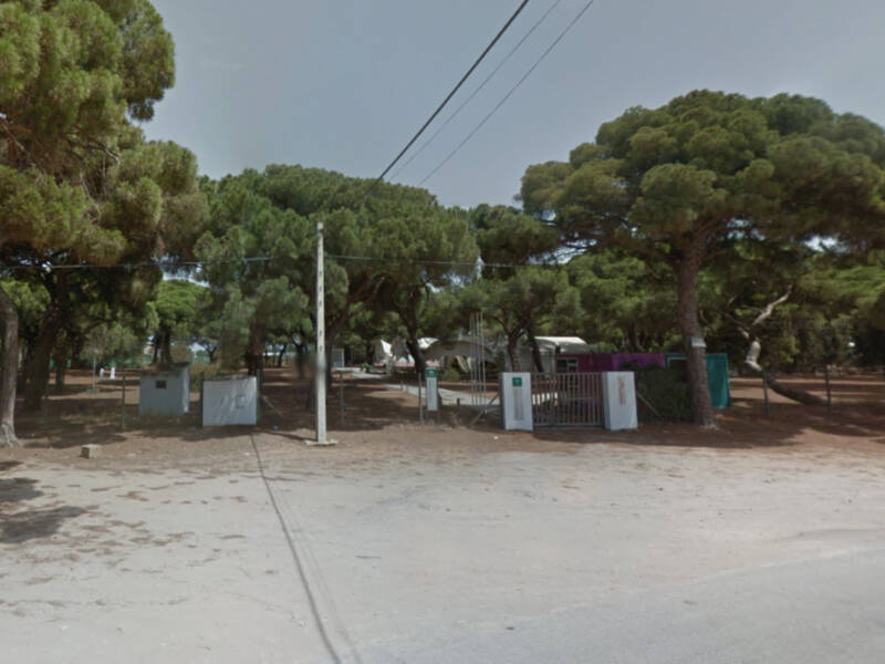 El Ayuntamiento de Chipiona obliga a Inturjoven a retirar el vallado que ha realizado en el Campamento de Puente Zuazo