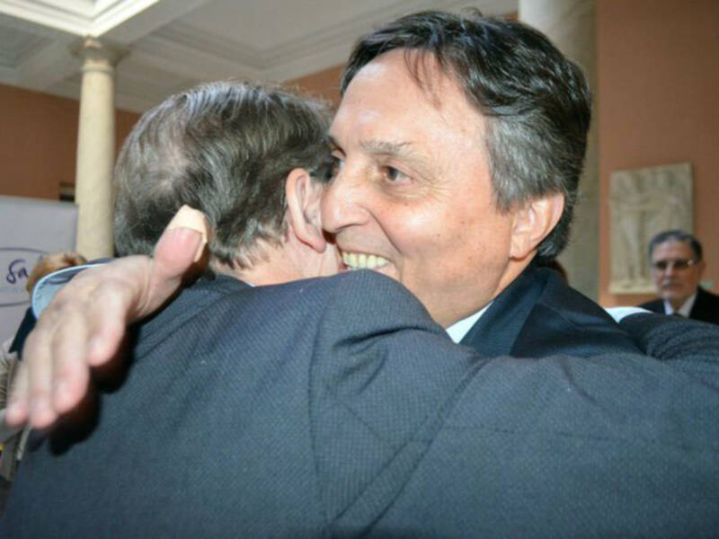 Los lotes de producto de la empresa de Paco Salas S.A., a través del Ateneo al comedor del Pumarejo entre otros