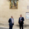 El segundo edil del ayuntamiento de Sevilla dona su fajina a la Divina Pastora de Santa Marina.