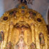 La Virgen de las Angustias Ilipense vestida de blanco en tiempo estival.