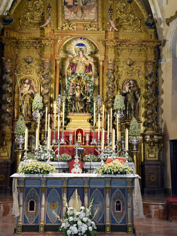 Altar y cultos de Novena a San Gregorio de Osset, en Alcalá del Río.