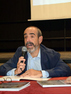Apertura de curso cofrade y presentación del Anuario 2019-2020 de la Hermandad de la Trinidad hispalense. 