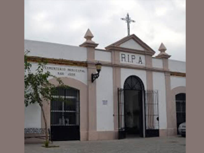 José Luis Barriga avanza las recomendaciones para mantener la seguridad en el cementerio de cara a los días de los Santos y los difuntos