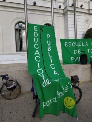 Los conciertos desmantelan la red pública educativa