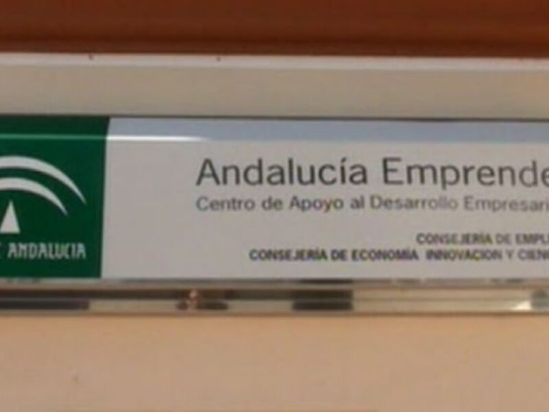 El CADE de Chipiona ayudará a los hosteleros y comerciantes a tramitar las ayudas directas de la Junta por la pandemia