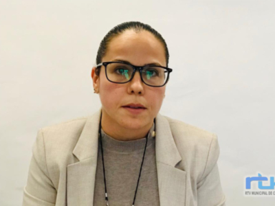 Laura Román anuncia una campaña promocional para incentivar que se regalen flores de Chipiona en el Día de los Enamorados 