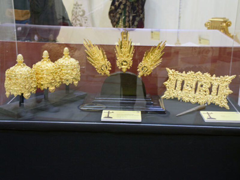 Hermandad sevillana de la Sagrada Lanzada con la exposición “Mirarán al que traspasaron”