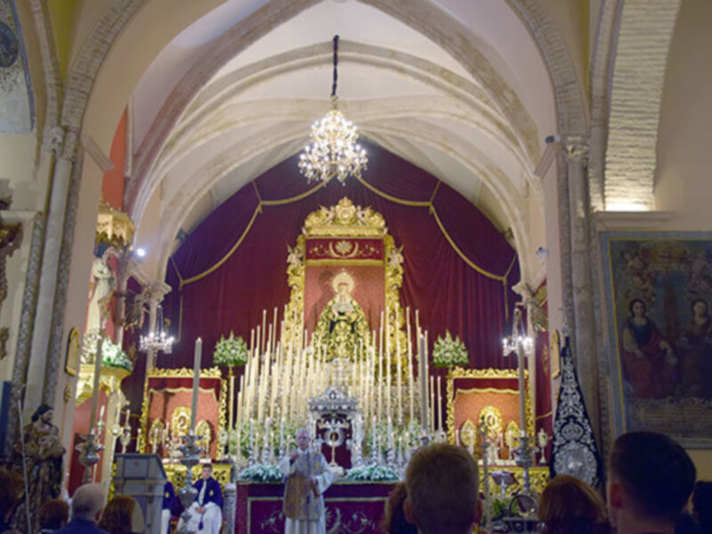 Comienza el  Solemne Septenario en Honor a la Virgen  de  los Dolores  en su Soledad Coronada de Alcalá del Río.
