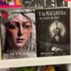 Y la Macarena se vistió de luto, y Cómo llora Sevilla, los dos libros más vendidos en la Semana Santa de Sevilla