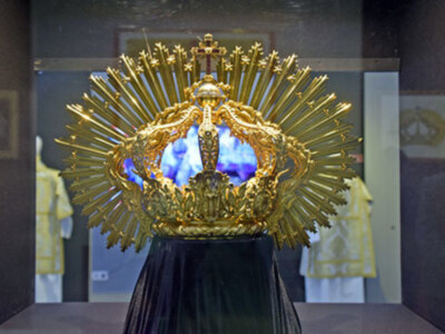 Inauguración Exposición “X Aniversario Coronación Canónica de María Stma de Reglas” de la Hermandad de los Panaderos de Sevilla.