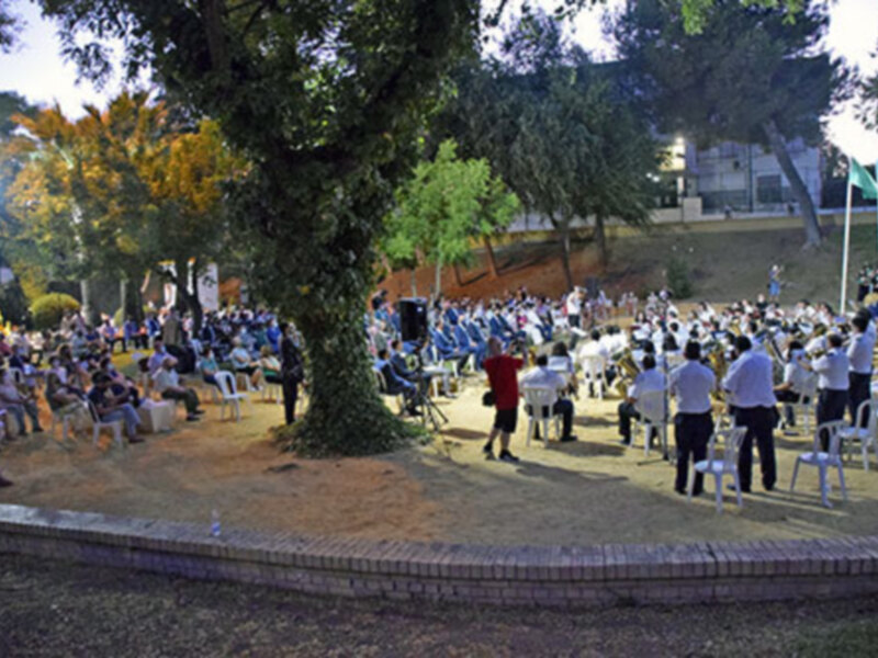 Así suena la nueva marcha de David Hurtado para la Vera Cruz de Alcalá del Río