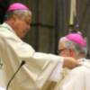 El nuncio del Papa impone el palio al arzobispo de Sevilla