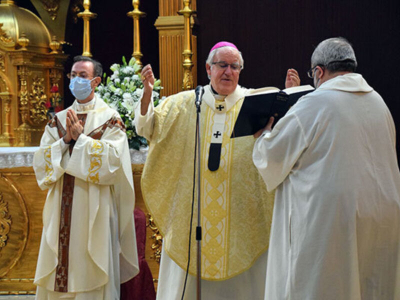 La Parroquia Sevillana de San Francisco de Asís, fue visitada por Mons. Saiz en visita Pastoral.