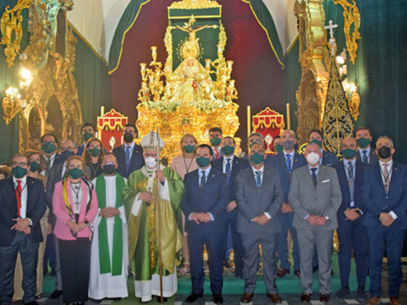 Solemne Misa Estacional ante María Santísima de las Angustias del Alcalá del Río y el Cristo de la Vera-cruz en su paso de Salida
