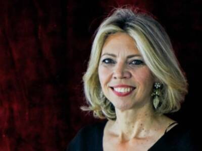 Marina Bernal Guerrero vuelve a La Feria del Libro de Sevilla, el sábado día 30, para firmar ejemplares de su último libro