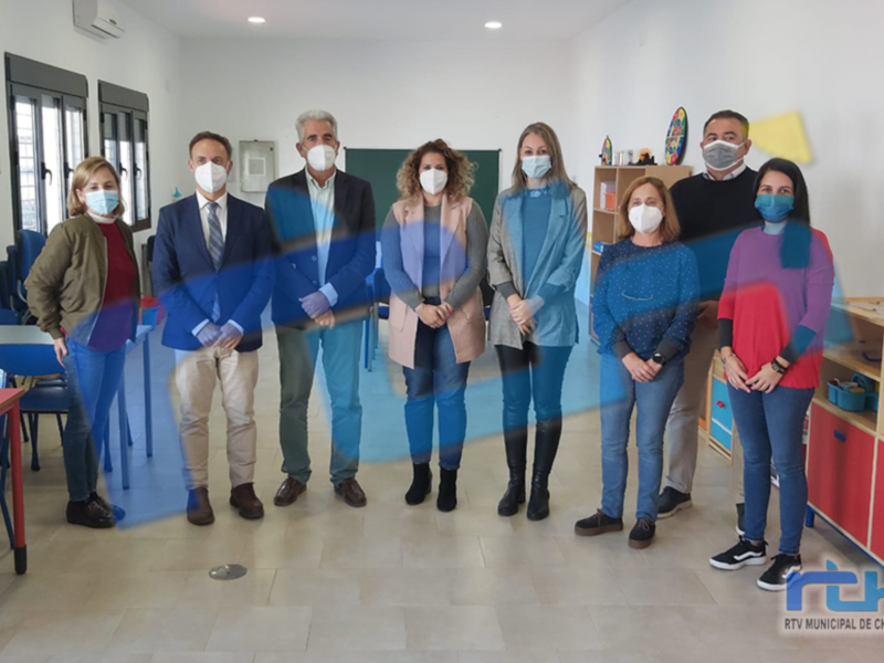 El diputado provincial de Bienestar Social en la apertura oficial de la  ludoteca municipal de Chipiona 