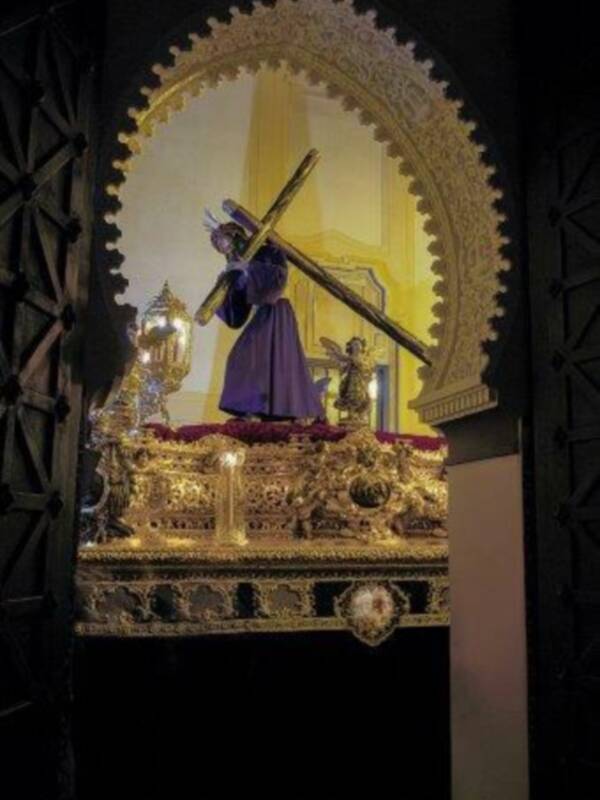 Vuelve la Semana Santa de Sevilla tras dos años sin procesiones 