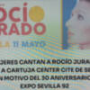 Mujeres cantan a Rocío Jurado en  Sevilla.