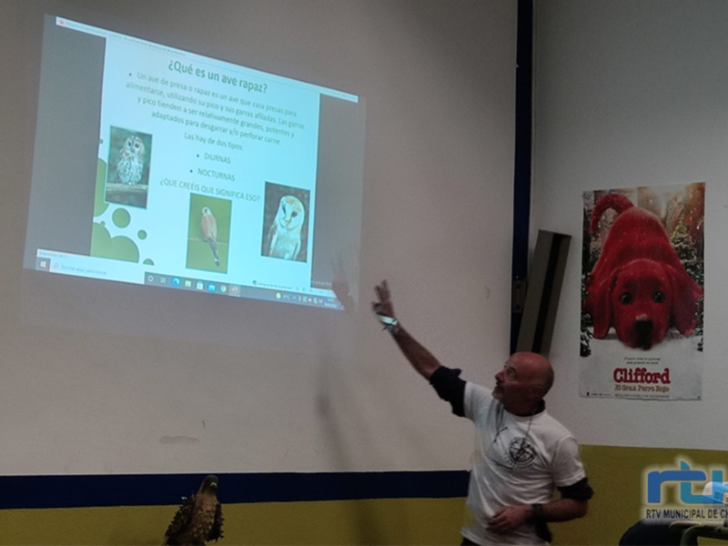 CANS y Ayuntamiento han realizado esta semana dos nuevas charlas en colegios sobre la importancia de las cajas nido de aves rapaces