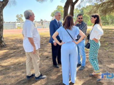 Luis Mario Aparcero evalúa el estado de las instalaciones del campamento Puente Zuazo y del antiguo camping municipal