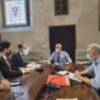 El alcalde comparte con la asociación Sevilla quiere Metro la urgencia de que la Junta licite las obras de la línea 3 
