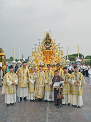 La Virgen del Carmen de Calatrava fue trasladada al primer templo metropolitano por el río  Guadalquivir 