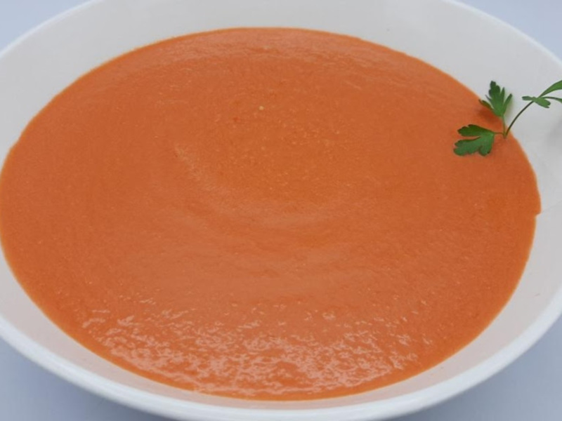 Gazpacho de sandía y manzana, refrescante plato en "Cómetelo"