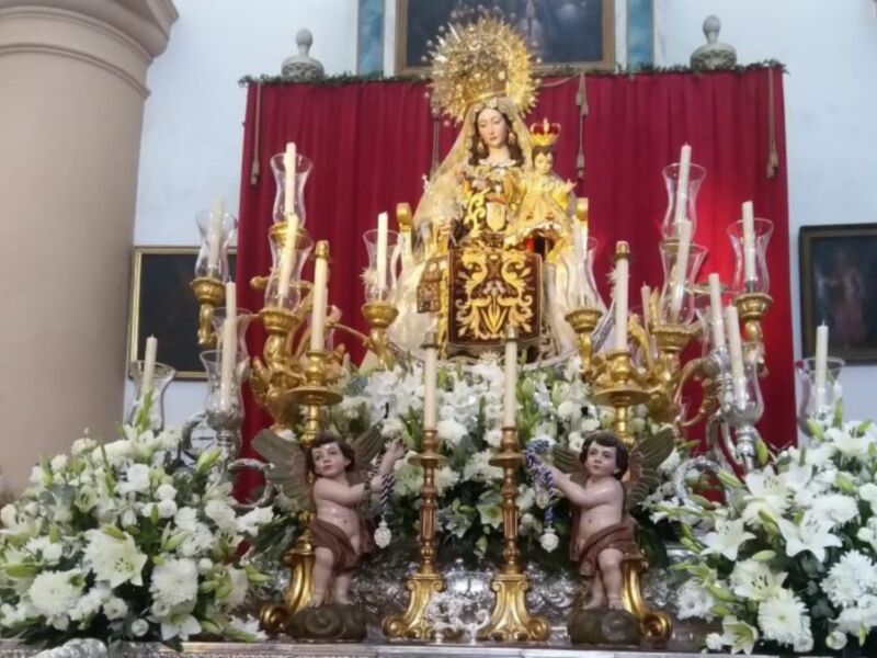 Vuelven la procesión, la alfombra de sal y los fuegos artificiales en el día de la Virgen del Carmen tras dos años de pandemia