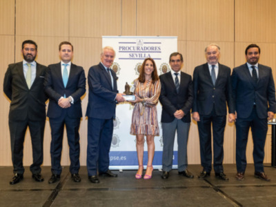 El Colegio de Procuradores de Sevilla concede a Francisco Berjano Arenado el VIII Premio “Procuradora Ascensión García Ortiz”