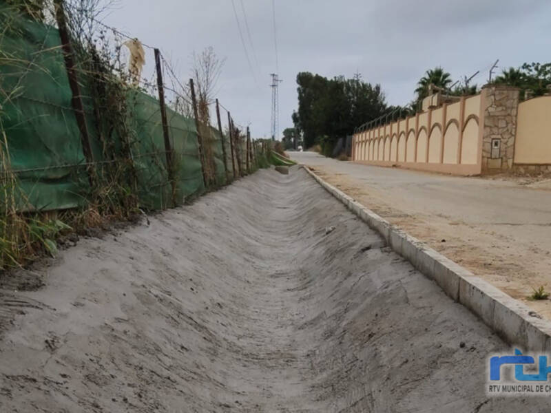 Las obras de evacuación de las aguas pluviales en un tramo de la hijuela de los Gitanos están próximas a finalizar