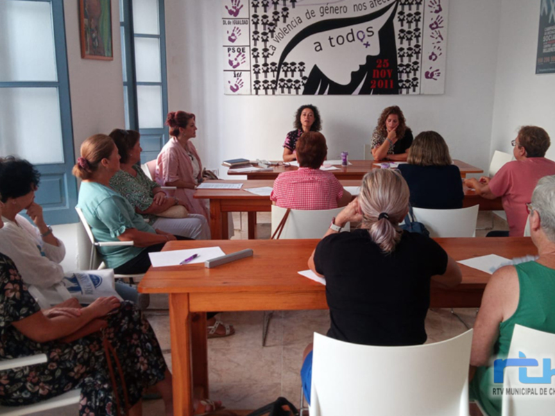 El Consejo de la Mujer de Chipiona aborda el programa de actividades del área de Igualdad para el nuevo curso 2022-23