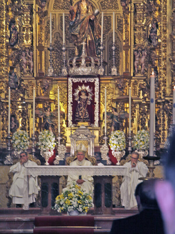 Solemne misa conmemorativa de los 450 Aniversario de las Hermandades del Dulce Nombre de Jesús