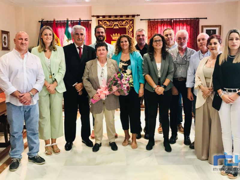 Caridad Miranda Carrera ha recibido hoy su homenaje como Mujer Rural de Chipiona en reconocimiento a su trayectoria como agricultora y viticultora  