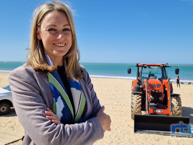 María Naval informa sobre los trabajos de preparación realizados en las playas de cara a la Semana Santa