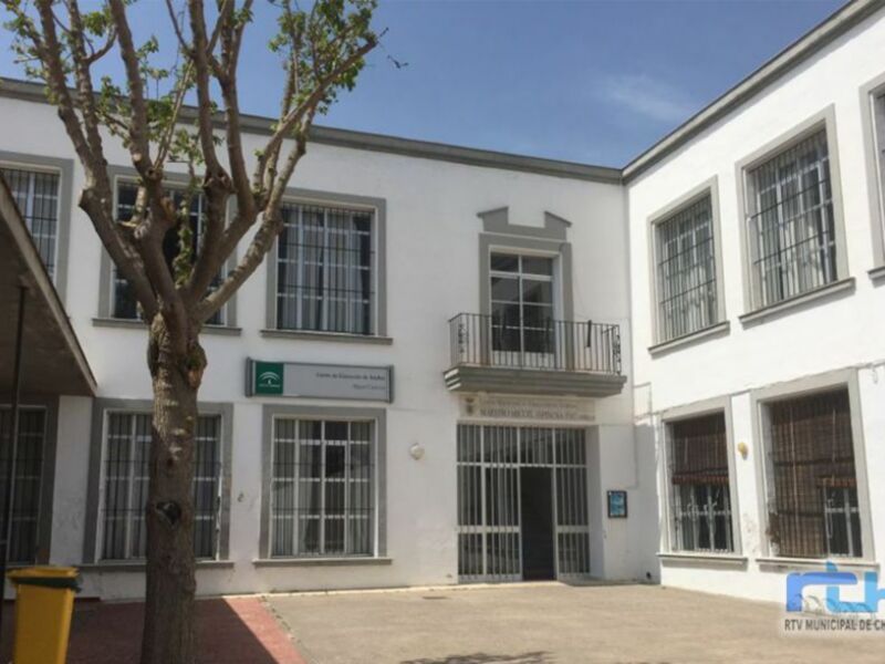 El Centro de Educación de Adultos abre un plazo de información sobre la oferta formativa y las matrículas del próximo curso