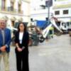 Parques y Jardines coordina los trabajos de plantación de 15 palmeras datileras que se están realizando hoy en la plaza Juan Carlos I 